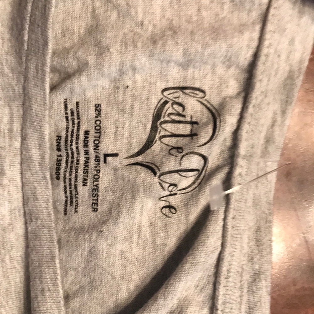 Shirt - Picture 3 of 3